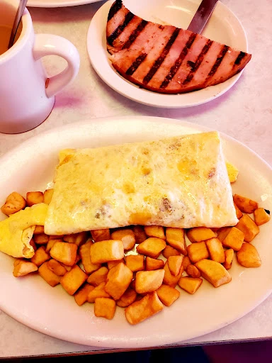 Plum Crazy Diner 2002 photo 4